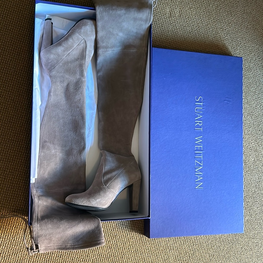 Stuart Weitzman boots - excellent condition still with box!